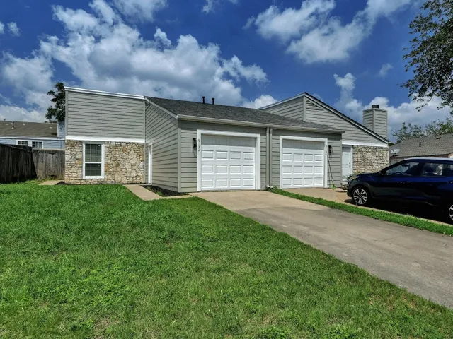 $425,000 | 913 Sirocco Drive, Unit A & B, Austin, TX 78745