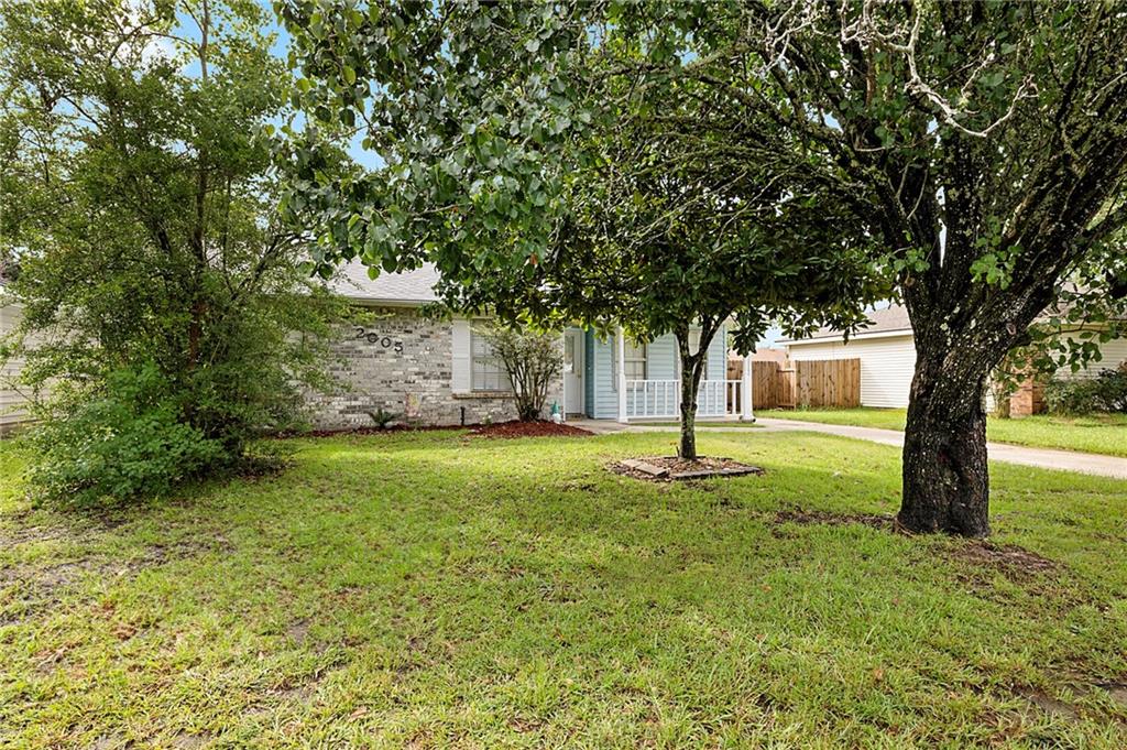 2005 Heather Lane Slidell, LA 70461 - Photo 3 of 22