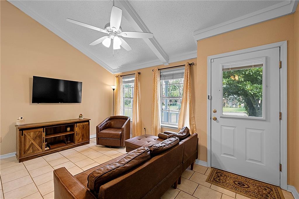2005 Heather Lane Slidell, LA 70461 - Photo 5 of 22