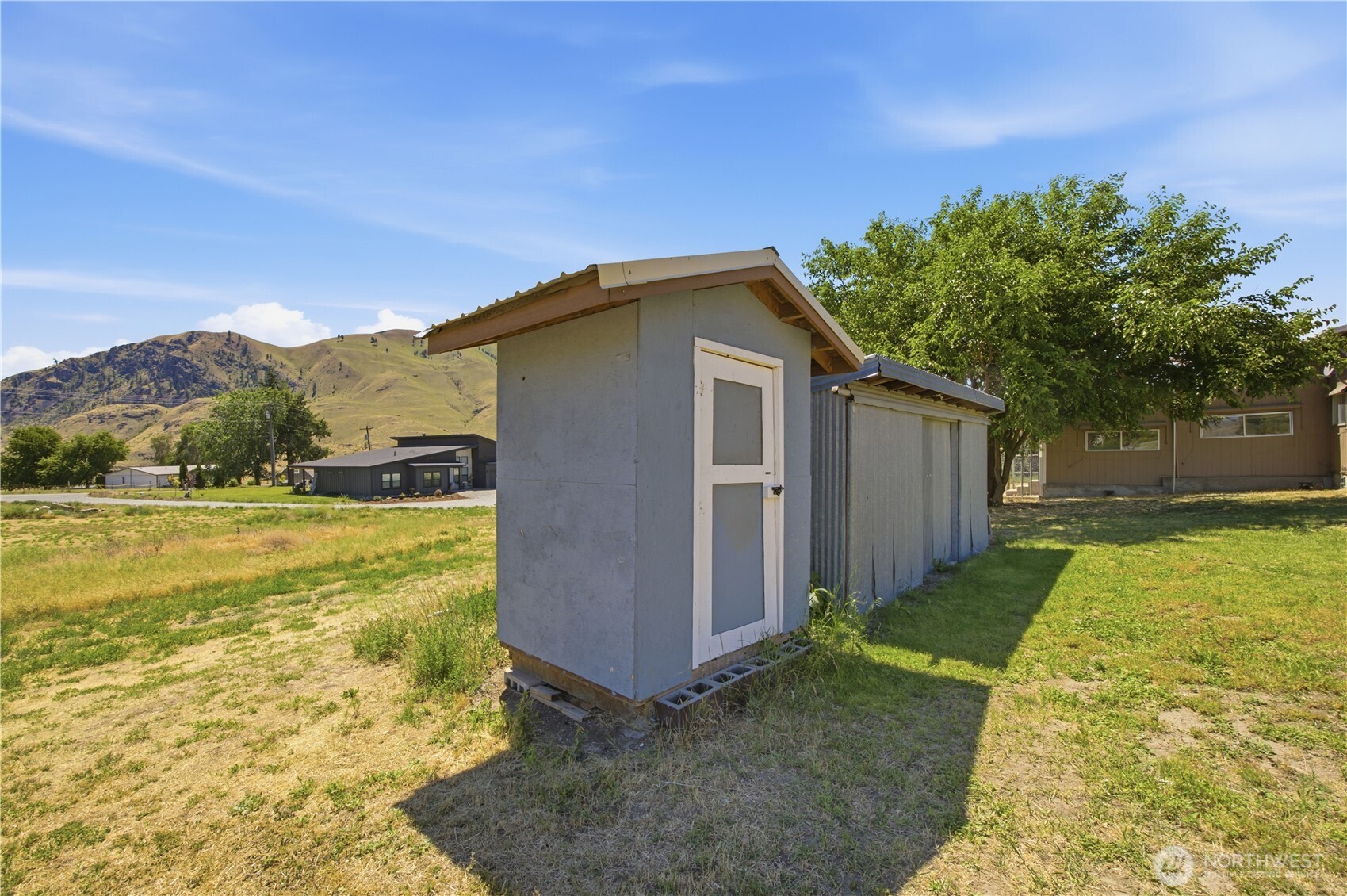 744 Riverview Cemetery Road Chelan, WA 98816 - Photo 7 of 29