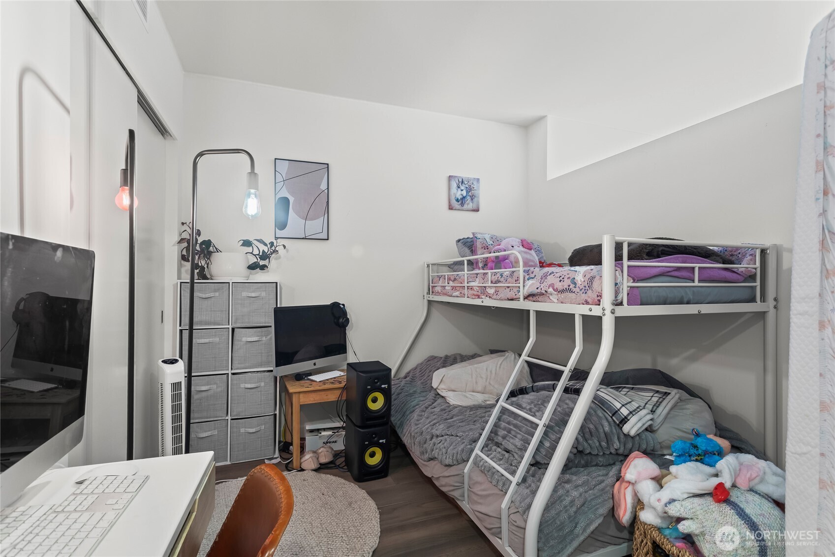 800 Columbia Street, Unit 703 Seattle, WA 98104 - Photo 12 of 37