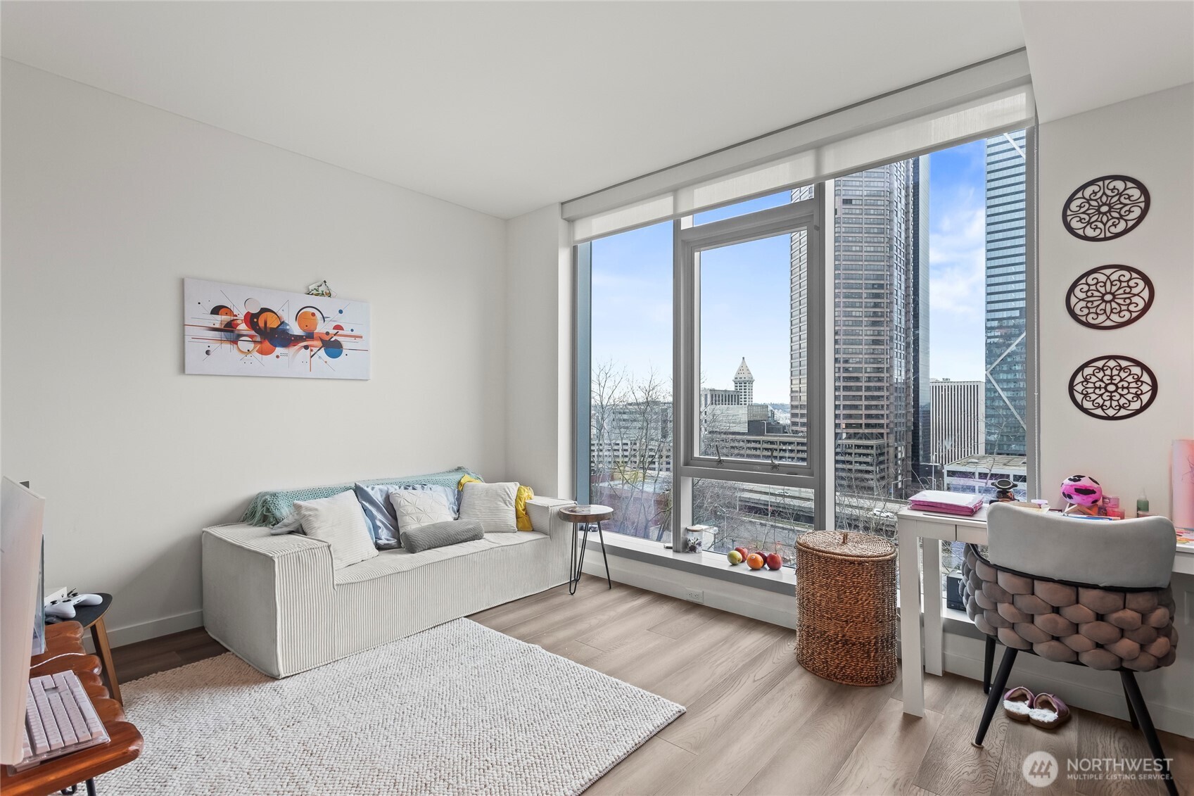 800 Columbia Street, Unit 703 Seattle, WA 98104 - Photo 10 of 37