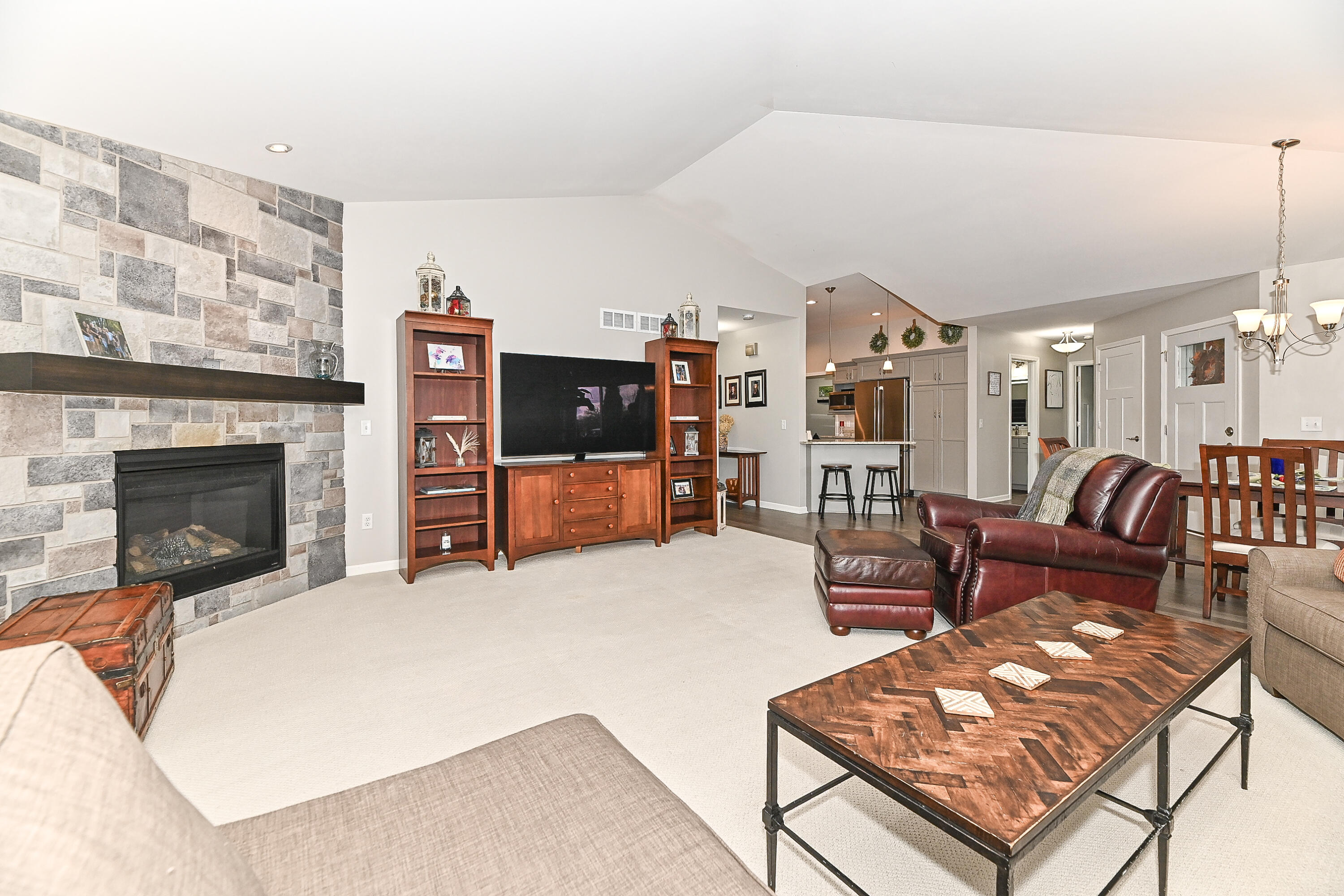 317 Trailview Crossing, Unit 15 Waterford, WI 53185 - Photo 13 of 40 open concept