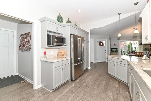 $499,900 | 317 Trailview Crossing, Unit 15, Waterford, WI 53185