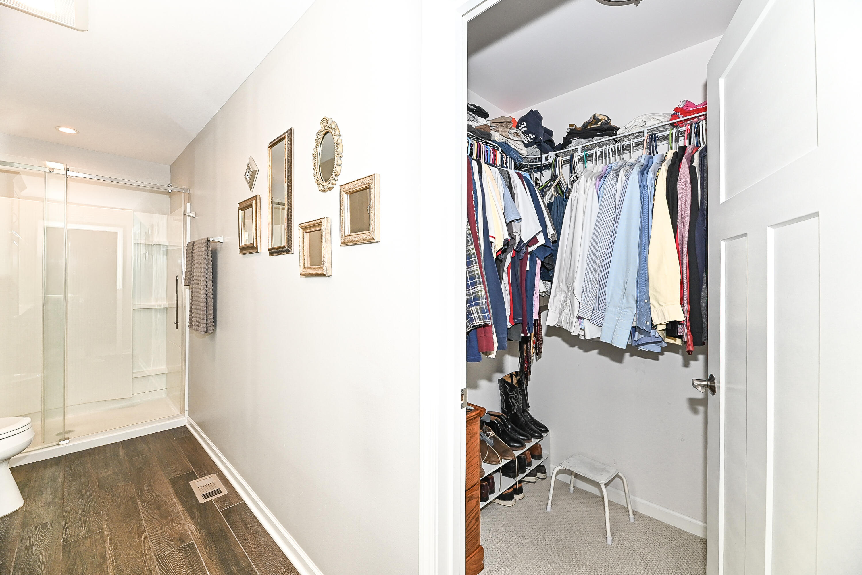 317 Trailview Crossing, Unit 15 Waterford, WI 53185 - Photo 24 of 40 primary closet