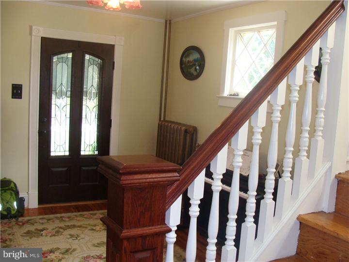 1025 Prospect Ridge Boulevard Haddon Heights, NJ 08035 - Photo 4 of 22 Foyer
