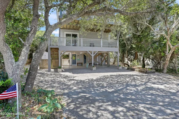 $839,900 | 1111 Canady Avenue, Topsail Beach, NC 28445