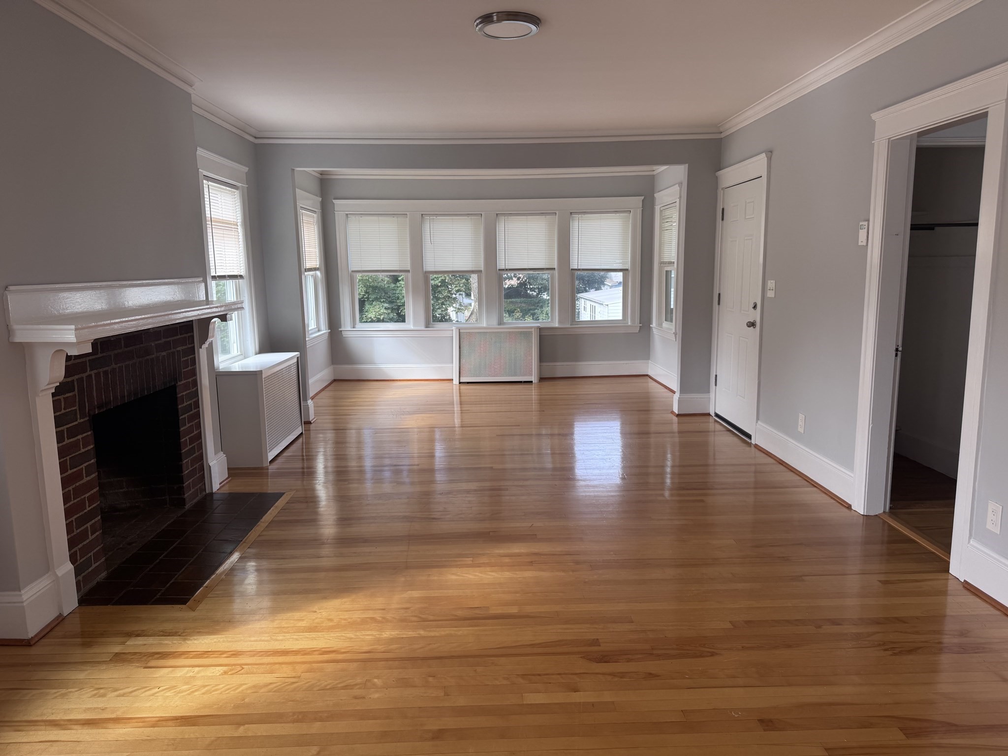 398 Lovell Street, Unit 2 Worcester, MA 01602 - Photo 10 of 35 Gallery Image 10