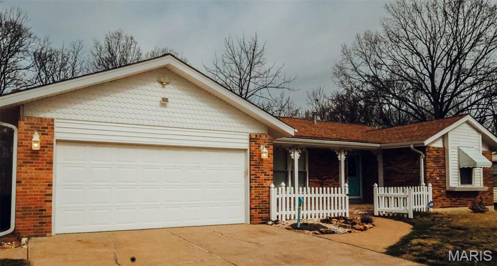 2111 Chatport Road Oakville, MO 63129 - Photo 2 of 39 Gallery Image 2