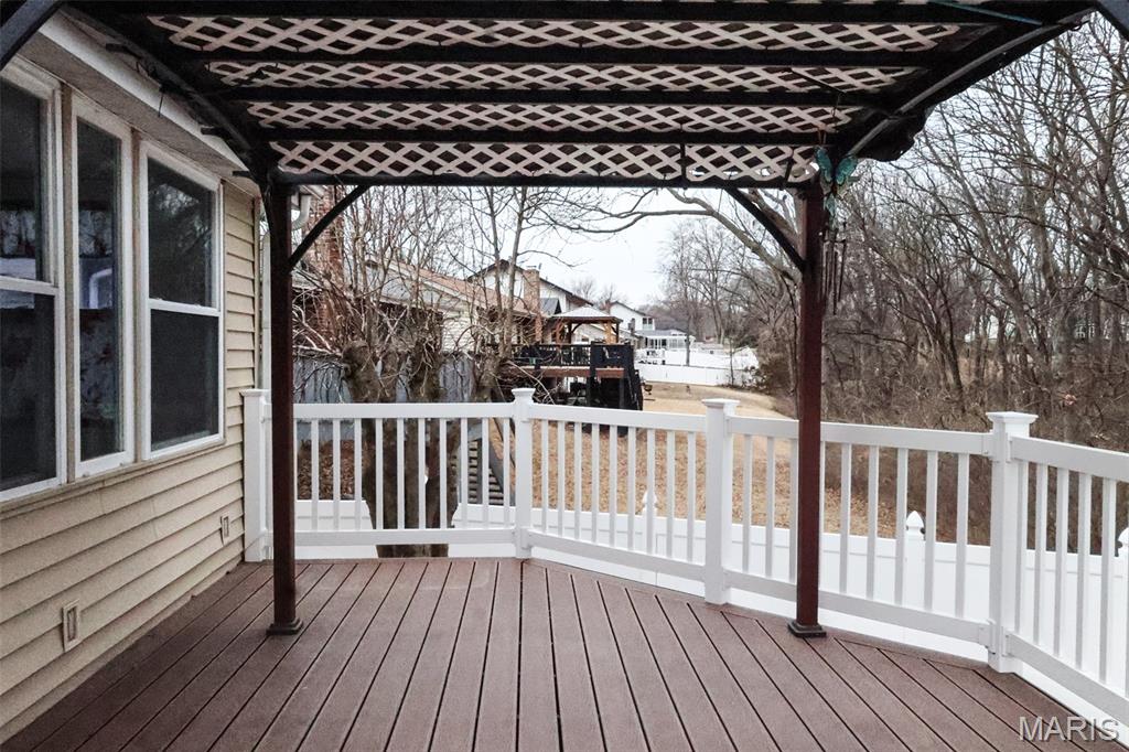 2111 Chatport Road Oakville, MO 63129 - Photo 21 of 39 Gallery Image 21