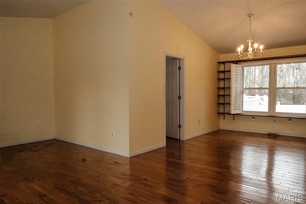 2111 Chatport Road Oakville, MO 63129 - Photo 4 of 39 Gallery Image 4