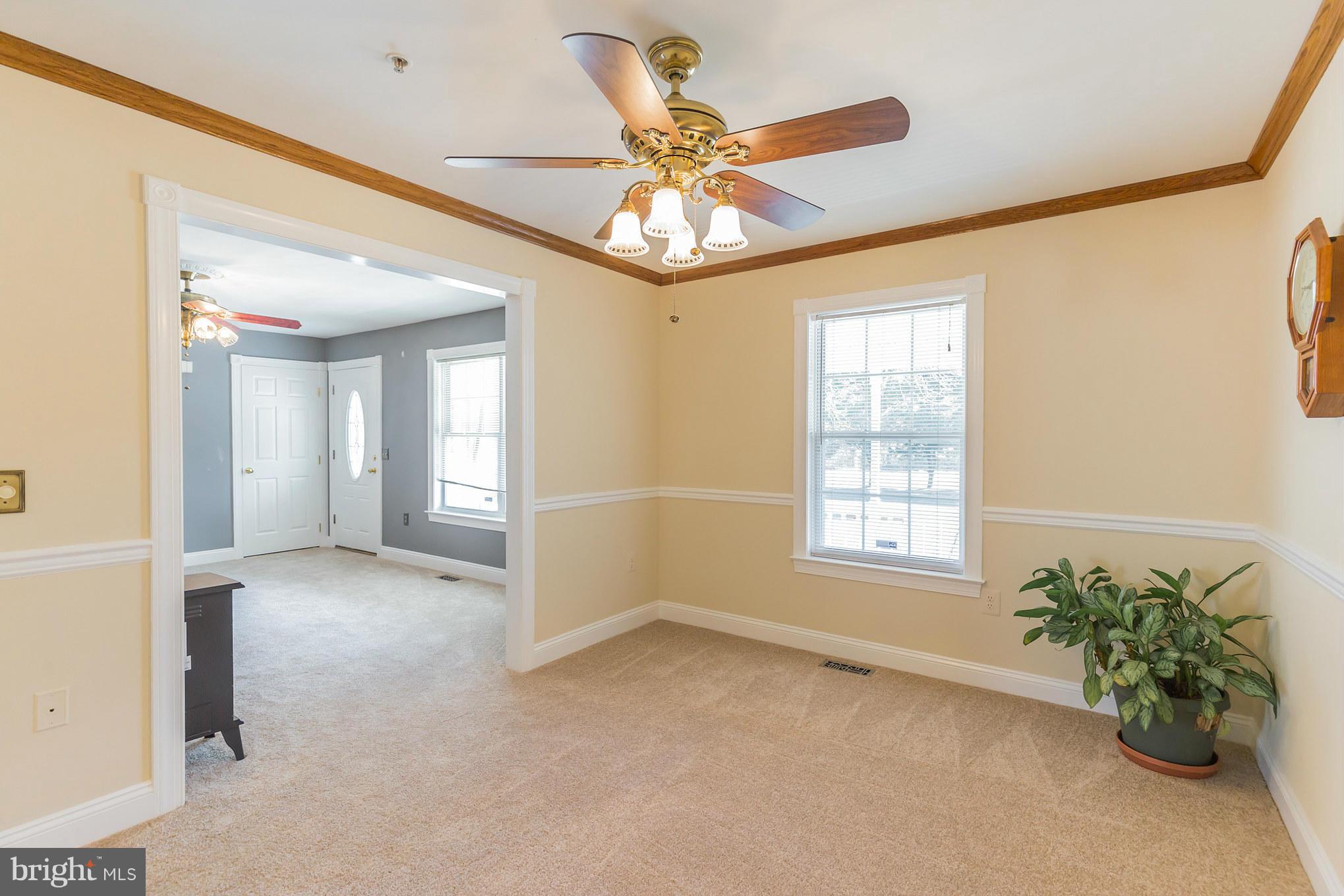 10900 Cross Rd Trail Brandywine, MD 20613 - Photo 9 of 28 Living Room