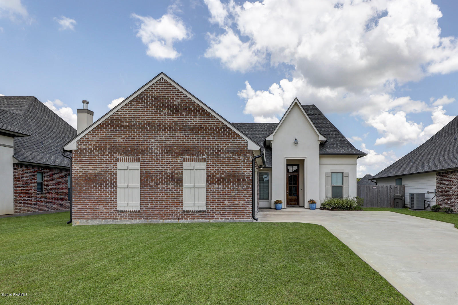 201 Sleepy Brook Road Lafayette, LA 70508 - Photo 1 of 20 Front VIEW