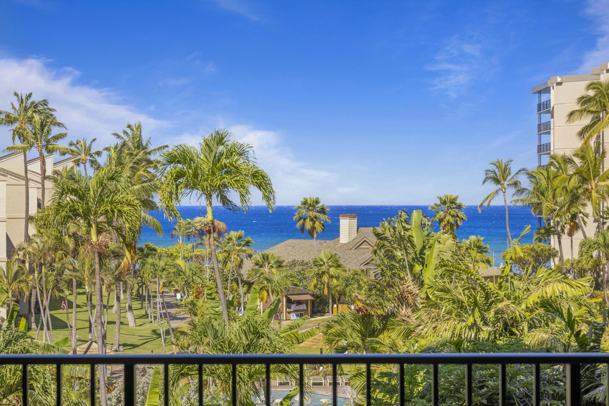 3445 Lower Honoapiilani Road, Unit 431 Lahaina, HI 96761 - Photo 12 of 32 a view of a fountain