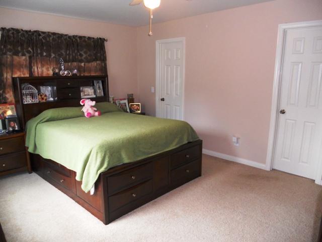 1532 Weekend Villa Road Ramona, CA 92065 - Photo 9 of 16 Master Bedroom