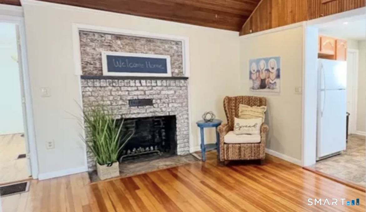 11 Jobs Gate 1 Portland, CT 06480 - Photo 8 of 10