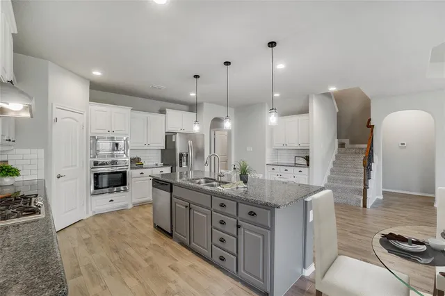 $3,050 | 821 Meadows Drive, Argyle, TX 76226