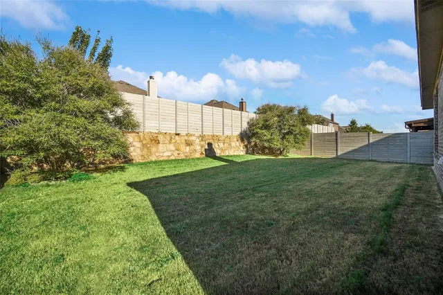 $3,050 | 821 Meadows Drive, Argyle, TX 76226