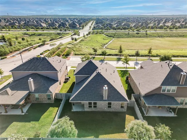 $3,050 | 821 Meadows Drive, Argyle, TX 76226