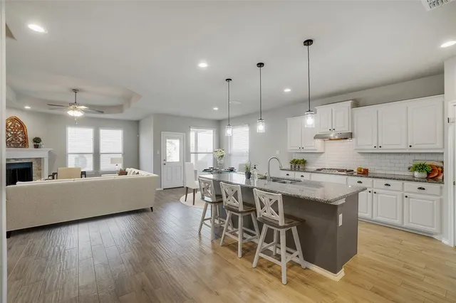 $3,050 | 821 Meadows Drive, Argyle, TX 76226