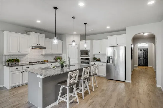 $3,050 | 821 Meadows Drive, Argyle, TX 76226