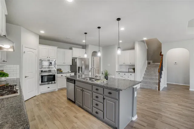 $3,050 | 821 Meadows Drive, Argyle, TX 76226