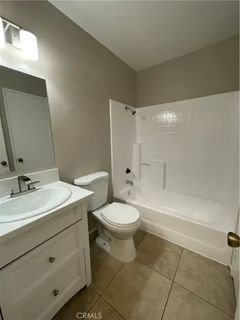 $2,300 | 326 West 9th Street, Unit B, Upland, CA 91786
