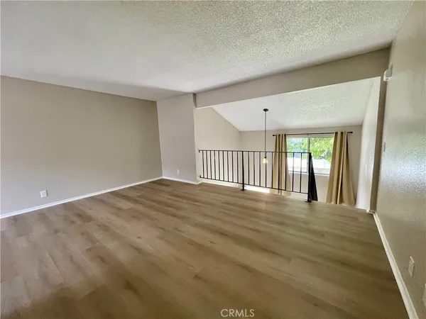 $2,300 | 326 West 9th Street, Unit B, Upland, CA 91786