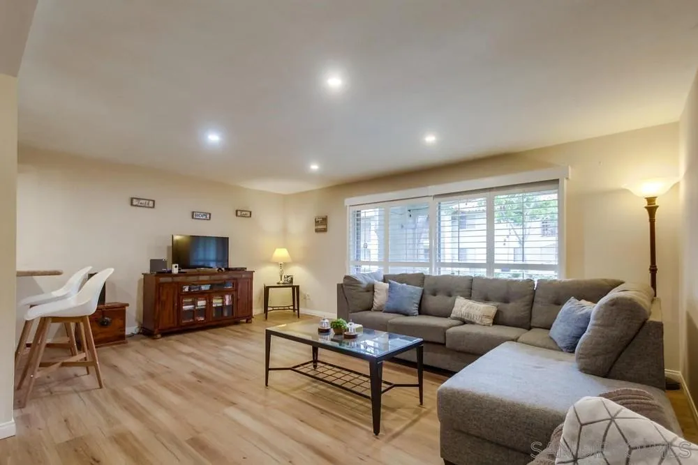 6009 Rancho Mission Road, Unit 107 San Diego, CA 92108 - Photo 4 of 17