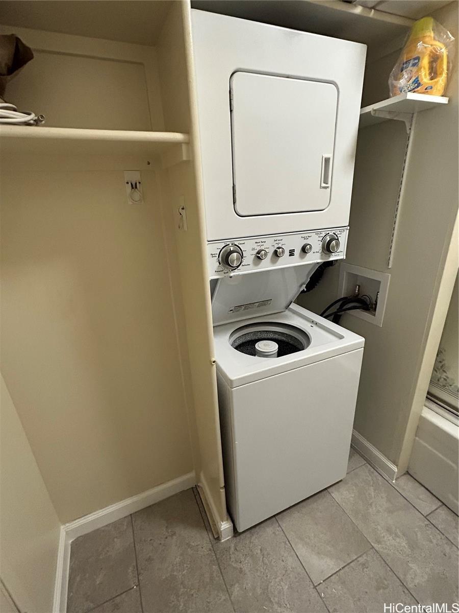 775 Kinalau Place, Unit 1408 Honolulu, HI 96813 - Photo 8 of 12 a view of washer and dryer