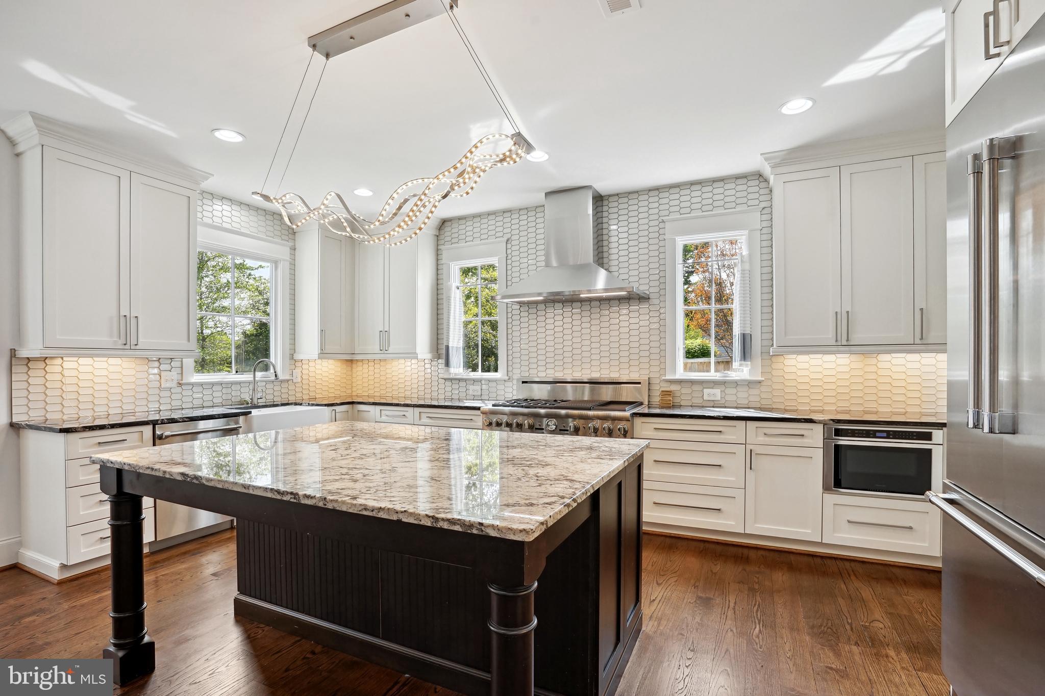 6719 Van Fleet Drive McLean, VA 22101 - Photo 12 of 29