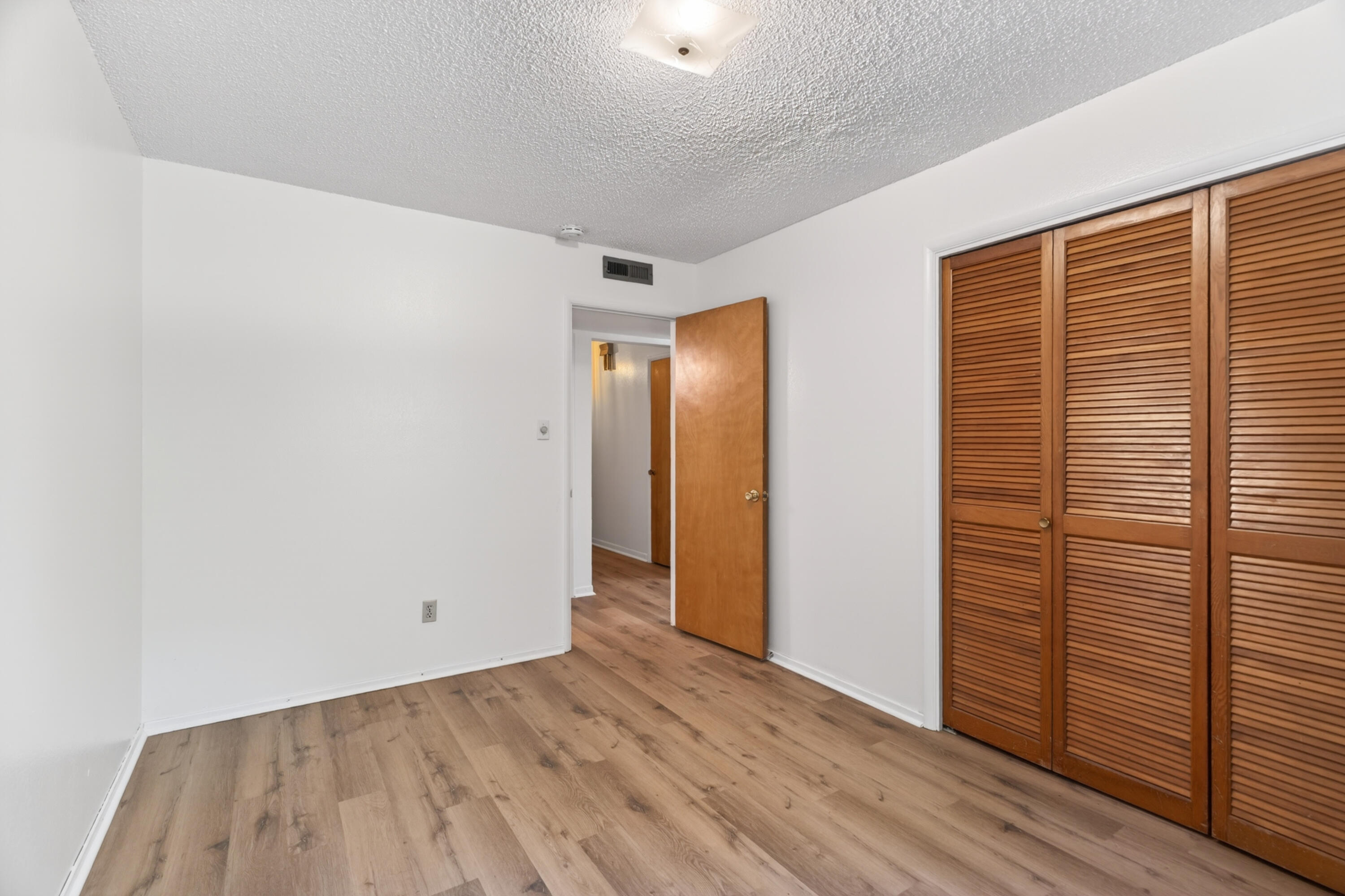 3274 Marmac Road Anderson, CA 96007 - Photo 20 of 31 Bedroom 2