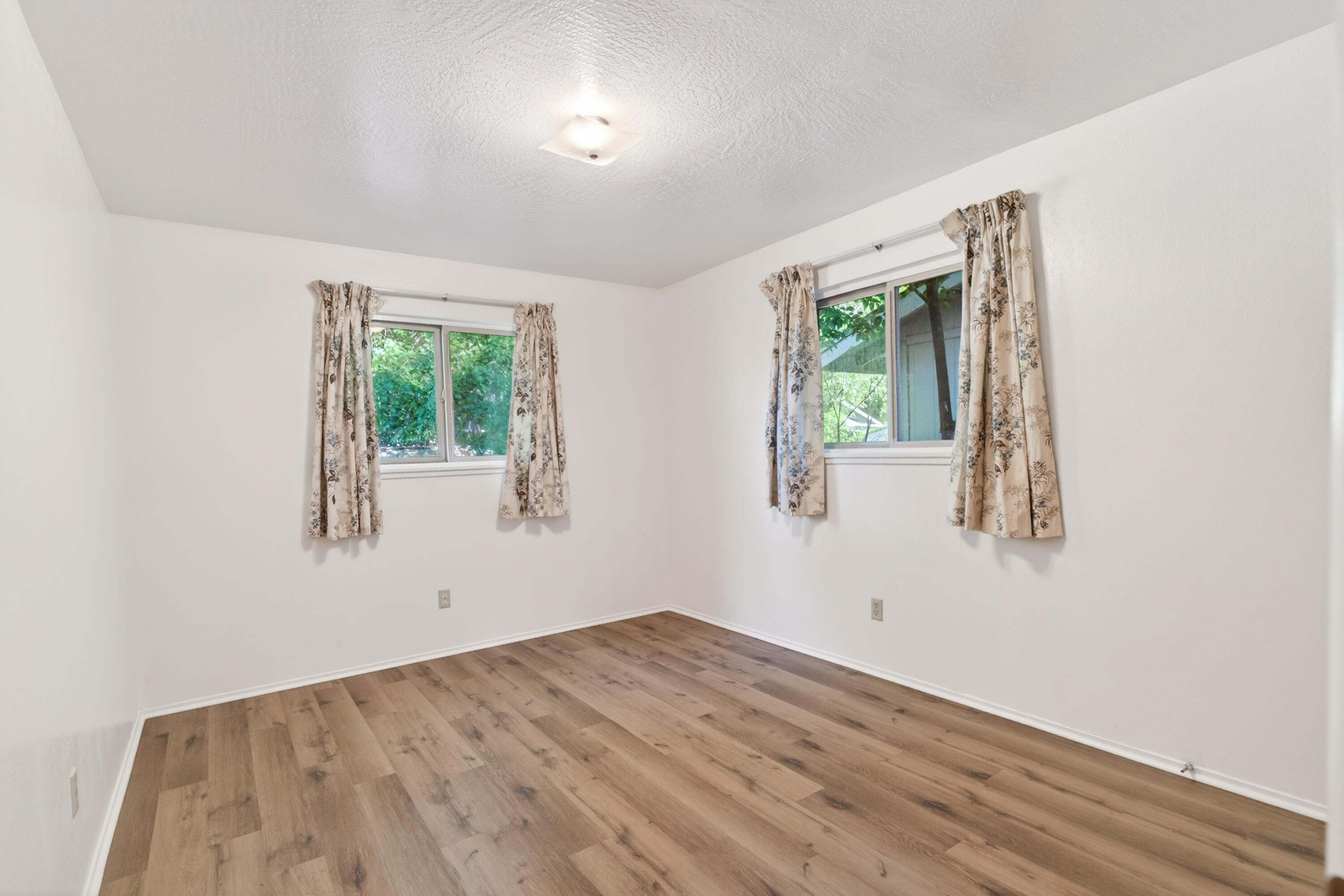 3274 Marmac Road Anderson, CA 96007 - Photo 23 of 31 Bedroom 3