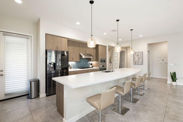 $7,200 | 502 Retreat Circle, Palm Desert, CA 92260