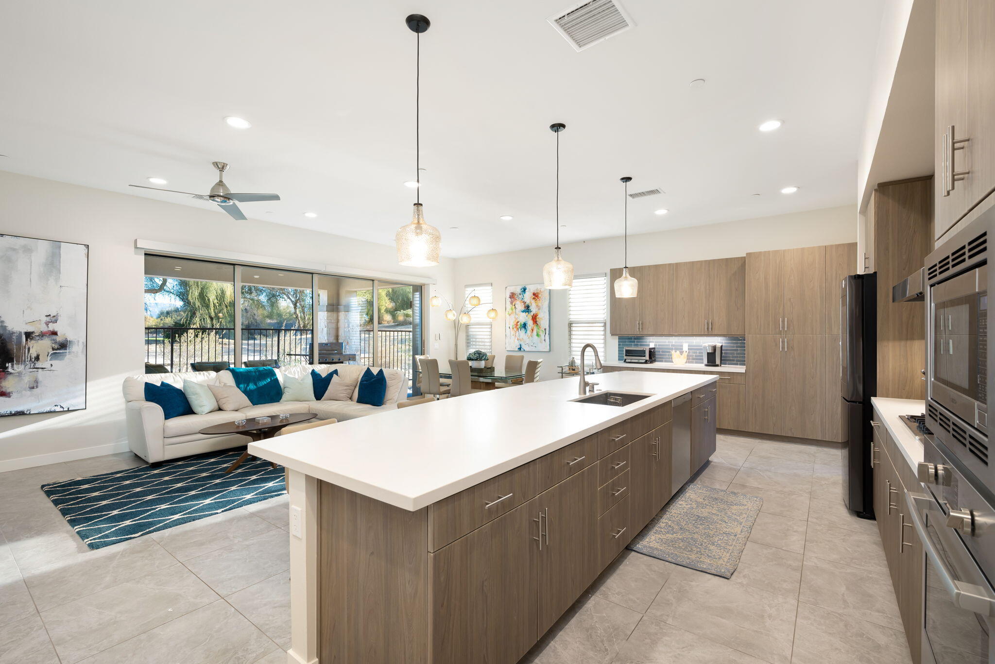 502 Retreat Circle Palm Desert, CA 92260 - Photo 2 of 36 7-web-or-mls-DKRetreat_2022_007