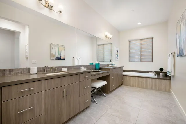 $7,200 | 502 Retreat Circle, Palm Desert, CA 92260