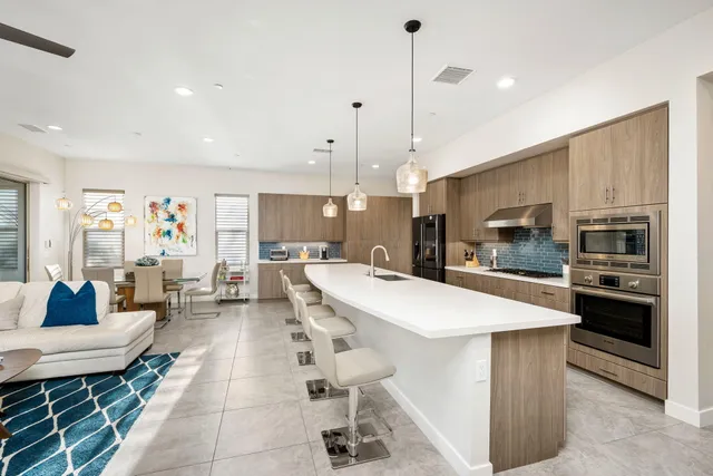 $7,200 | 502 Retreat Circle, Palm Desert, CA 92260