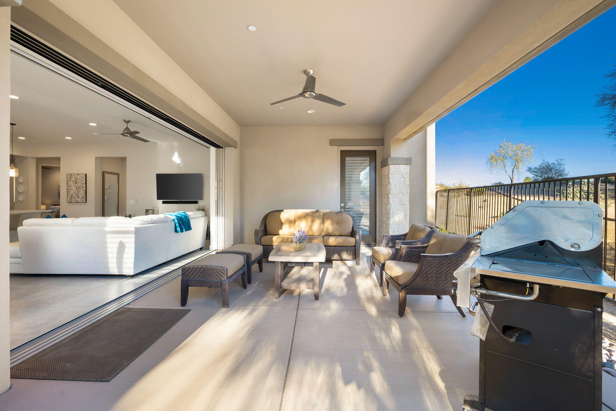 502 Retreat Circle Palm Desert, CA 92260 - Photo 7 of 36 21-web-or-mls-DKRetreat_2022_021