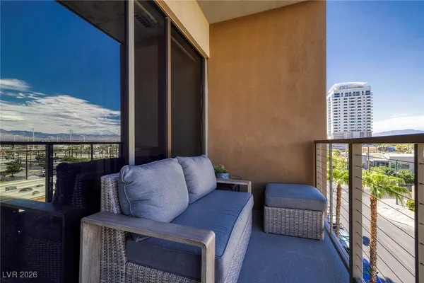 $2,850 | 353 East Bonneville Avenue, Unit 525, Las Vegas, NV 89101