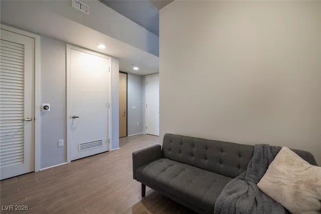 $2,850 | 353 East Bonneville Avenue, Unit 525, Las Vegas, NV 89101