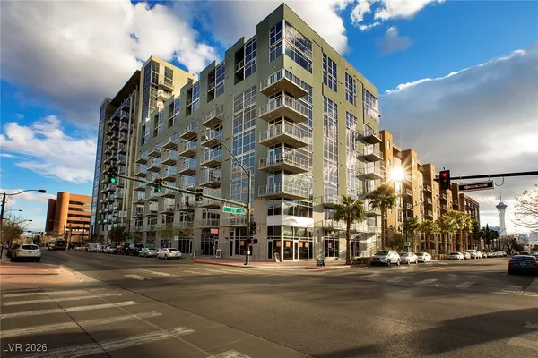 $2,850 | 353 East Bonneville Avenue, Unit 525, Las Vegas, NV 89101