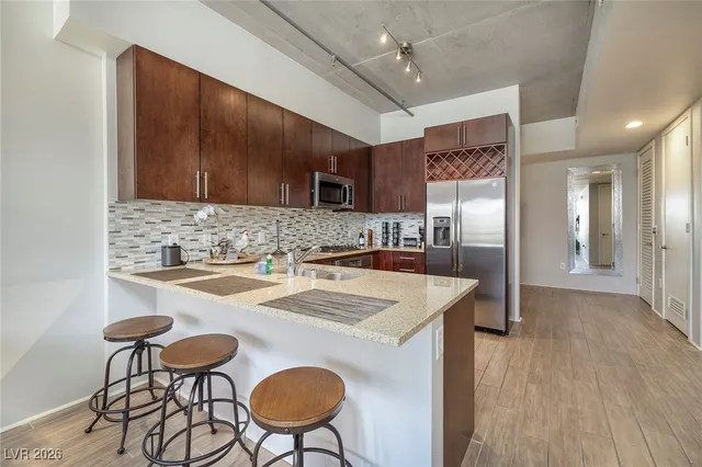 $2,850 | 353 East Bonneville Avenue, Unit 525, Las Vegas, NV 89101