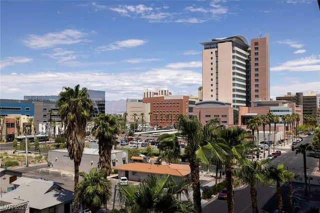 $2,850 | 353 East Bonneville Avenue, Unit 525, Las Vegas, NV 89101