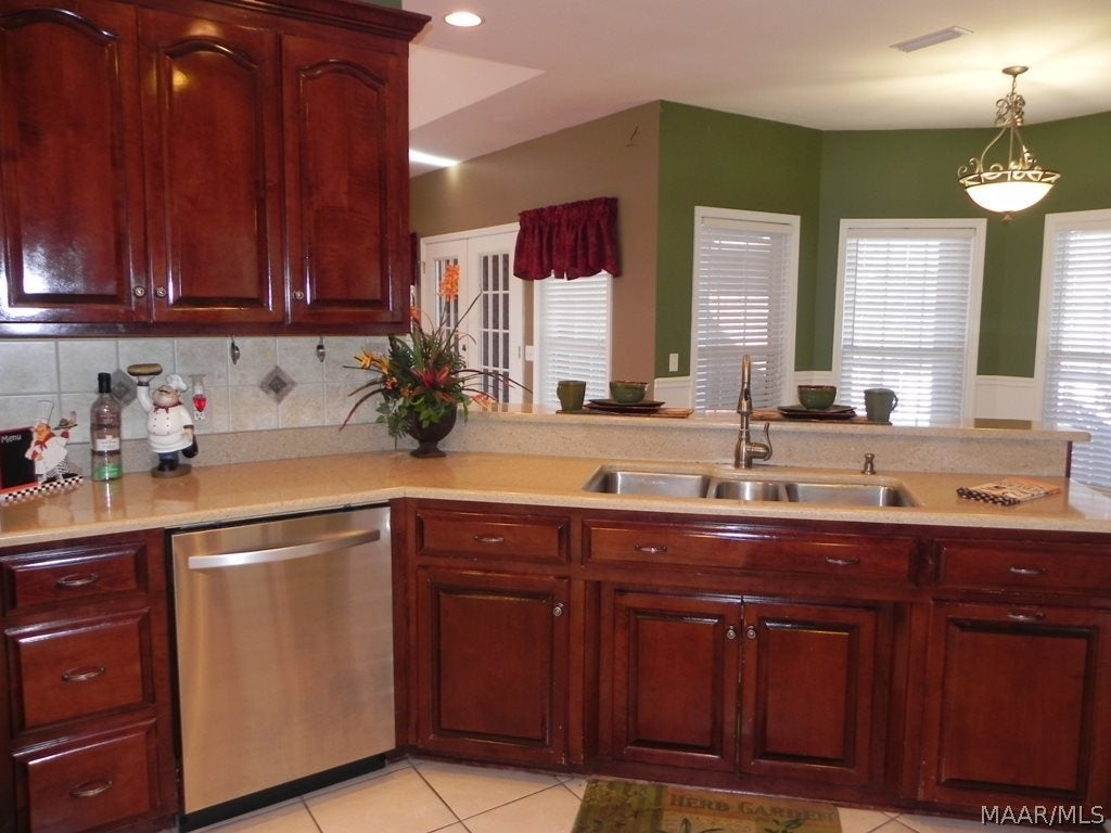 23 Blue Ridge Circle Enterprise, AL 36330 - Photo 8 of 36 Gallery Image 8