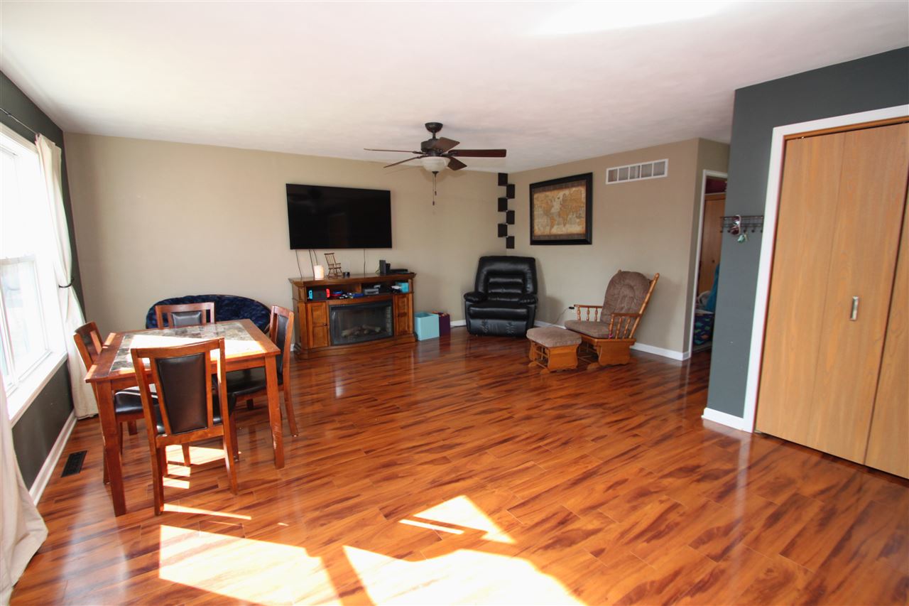3983 Linden Road Rockford, IL 61109 - Photo 5 of 19 Gallery Image 5