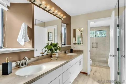 $949,000 | 8870 Villa La Jolla Drive, Unit 205, La Jolla, CA 92037