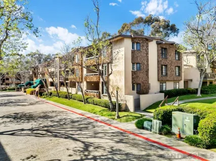 $949,000 | 8870 Villa La Jolla Drive, Unit 205, La Jolla, CA 92037