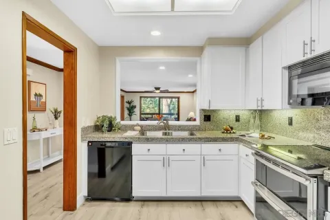 $949,000 | 8870 Villa La Jolla Drive, Unit 205, La Jolla, CA 92037