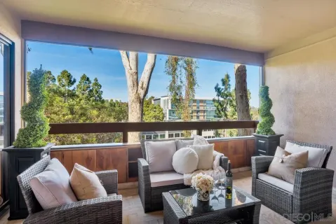 $949,000 | 8870 Villa La Jolla Drive, Unit 205, La Jolla, CA 92037