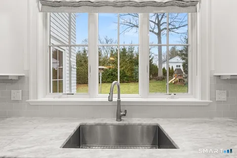 $3,250,000 | 19 Thomasina Lane, Darien, CT 06820